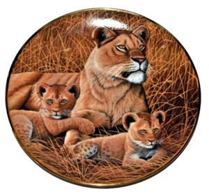 Franklin Mint National Wildlife Federation Plate African Lioness & Cubs - Picture 1 of 2