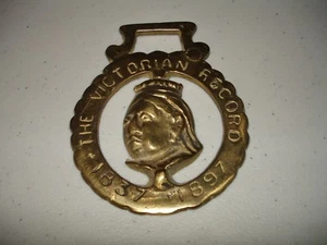 Vintage 1970s "THE VICTORIAN RECORD 1837-1897" Brass Buckle VG 3 1/2" x 3" - Picture 1 of 5