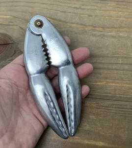 Vintage Metal Lobster Claw Shaped Cracker Crab Shellfish Made in Japan - Picture 1 of 14