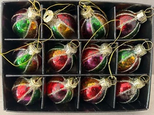Set of 12 Mini Glass Egg Christmas Tree Bauble Decorations Red Green 3cm - Picture 1 of 3