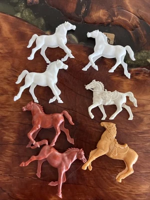 Vintage LOT Of 8 Plastic Toy Horses For Cavalry - Cowboys - Indians - Image 1 of 4