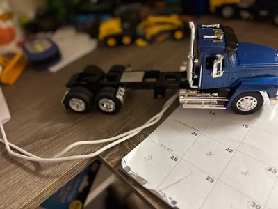 1/32 NUEVO RAY USADO SEMIRREMOLQUE MACK CH, SIN EMBALAJE # B 592 Foto 1 de 4