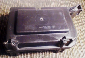JEEP LIBERTY Cruise Control Vacuum Reservoir Box TANK ONLY 02 03 04 05 06 * - Picture 1 of 7