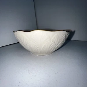 Lenox Ivory Gold Trim Bowl Cottage Leaf Vintage Small 4.5x1.75in - Picture 1 of 4