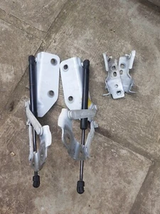 LAND ROVER DISCOVERY SPORT L550 BONNET HINGES PAIR FK72-16801-AE FK72-16800-AE - Picture 1 of 4