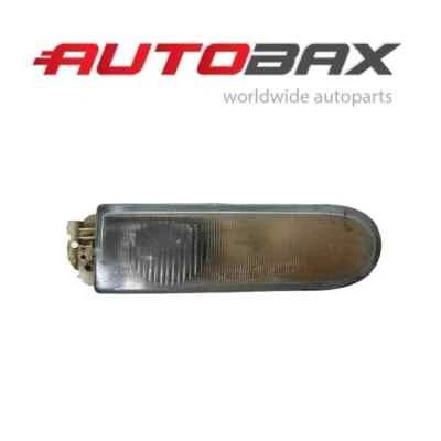 Faro antiniebla delantero derecho del lado del pasajero Porsche 911 993 1994 1995 1996 1997-1999 Foto 1 de 3