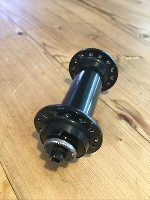 Buje delantero DT Swiss 240 - QR x 100 mm 28h negro Foto 1 de 4