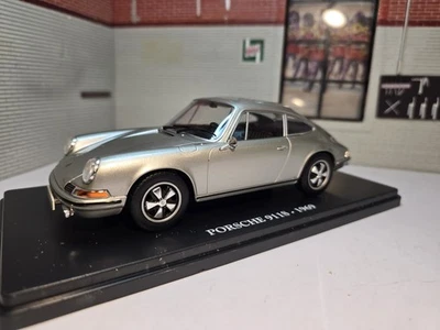 EMBERTON IMPERIAL Porsche Carrera 911 911S 1969 Silver 1:24 Detailed Diecast Scale Model Car