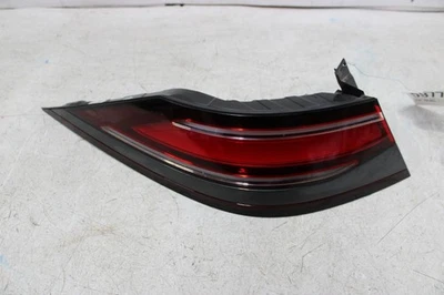 Conjunto de luz trasera izquierda 24 GENESIS G90 Foto 1 de 4