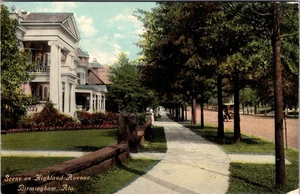 Scene on Highland Avenue in Birmingham Alabama Postcard D934 - Picture 1 of 2