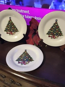 3 CHRISTMAS TREE SEA GULL FINE PORCELAIN CHINA BY JIAN SHIANG SALAD PLATES 7.5"R - Picture 1 of 8
