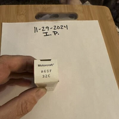 Свеча зажигания Motorcraft AGSF32C 1986-1999 Cadillac Buick Pontiac Mercedes - Изображение 1 из 2