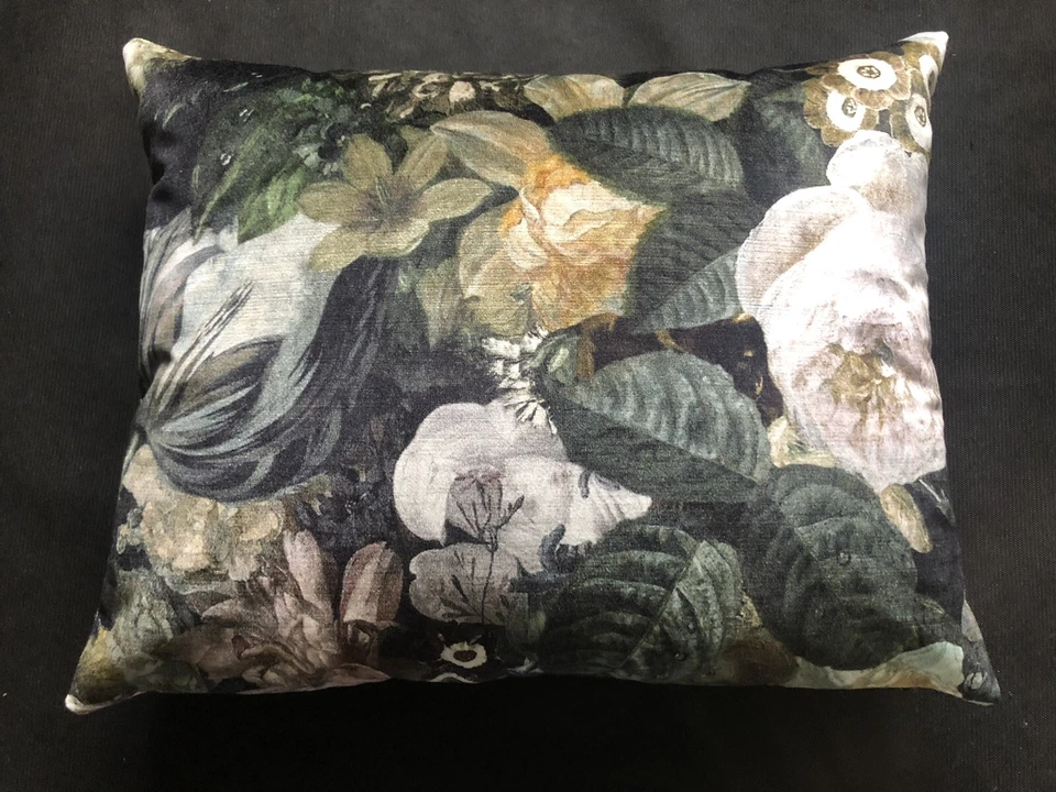 Osborne & Little Velvet Cushion Cover FULLERTON - 50cm x 40cm (20" x 16") - Image 1 of 4