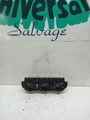 2014 Ford Focus Temperature Control Unit - Image 1 of 4