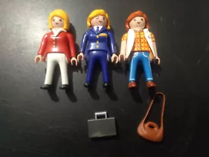 PLAYMOBIL BOLSA CON TRES MUJERES EN BOLSA CERRADA 15/5/19 - Imagen 1 de 1