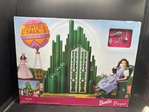 NEW Barbie Wizard of Oz Playset State Fair Omaha Emerald City Mattel 28361 B2 - Picture 1 of 6