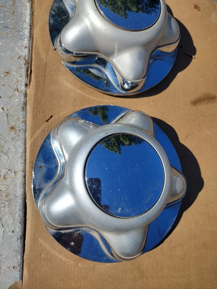 Tapas centrales Ford Expedition 1996-1998 o Ford F-150 Foto 1 de 4