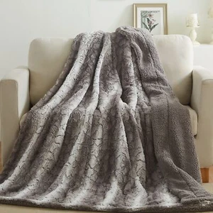 Tache 90 X 90 Inch Faux Fur Bed Blankets Full Queen Size Grey Snow Giraffe Su... - Picture 1 of 10