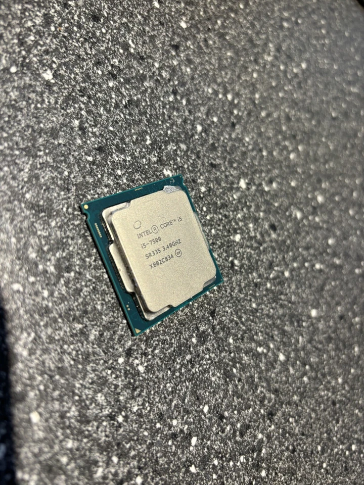 Intel Core i5-7500 3.40GHz Socket LGA1151 Processor CPU (SR335) PC CHIP UK - Image 1 of 1
