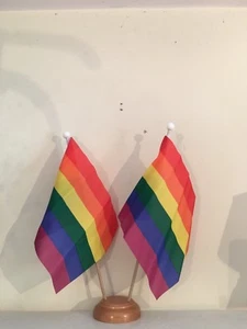 RAINBOW TABLE FLAG TWIN SET WOODEN BASE - Picture 1 of 1