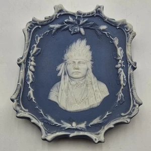Schafer & Vater? Blauer Jasperware Plakette Hängeteller Indianer Häuptling - Bild 1 von 5