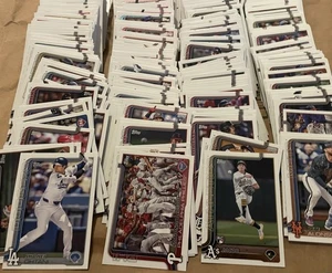 2025 Topps Baseball Series 1 & 2 Partial Set - 549/700 - 78% Complete No Dupes! - Bild 1 von 2