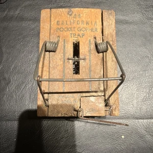 Vintage 44 California Pocket Gopher Trap Works Wood - Picture 1 of 4