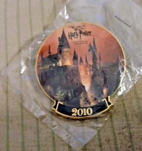 Prendedor Harry Potter Universal Studios Orlando Wizarding World 2010 miembro del equipo RARO - Imagen 1 de 1