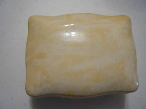 YELLOW CERAMIC SQUARE TRINKET BOX WITH LID 5 X 4 - Picture 1 of 3