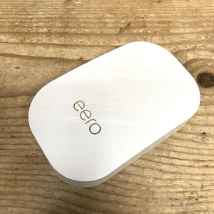 Extensor de alcance WiFi de malla Eero Beacon D010001 2da generación ENCENDIDO - Imagen 1 de 6