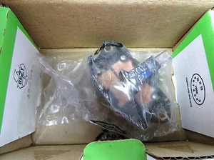 Valeo 592781 BMW Voltage Regulator NIB NOS 2519124 Factory sealed Inside Box - Picture 1 of 6