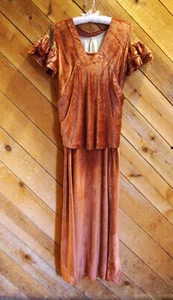 Vintage 1930's Rosy Rust Velvet and Lace Wounded Bird Dress/Small - Picture 1 of 9