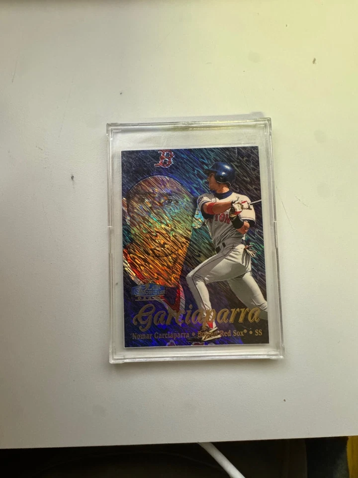 1998 Flair Showcase ROW 1 #5 Nomar Garciaparra RARE SHIMMER REFRACTOR PARALLEL - Image 1 of 4