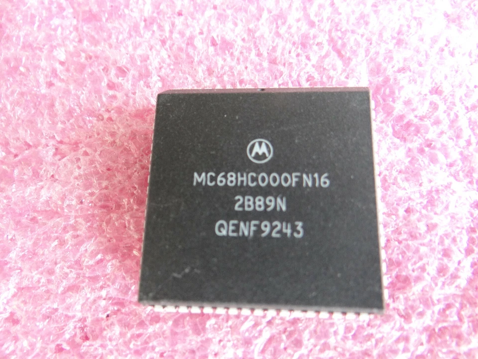 MC68HC000FN16 Motorola Microprocessor, 16-/ 32-bit PLCC68 - Bild 1 von 1
