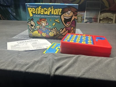 vintage 1989 1995 Milton Bradley Perfection Game Hasbro complete/WORKING - Image 1 of 4