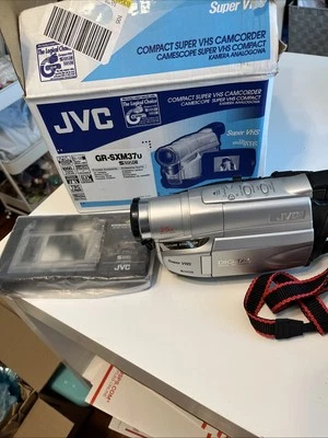 JVC SXM37U Camcorder -  Silver(PARTS OR REPAIR) - Image 1 of 4