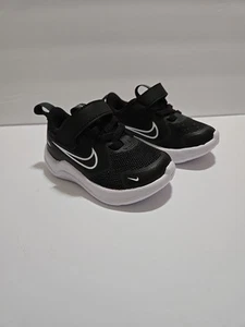 Nike Cosmic Runner TD (toddler ) HM4401 black and white sneaker NIB sz 4C - Picture 1 of 14