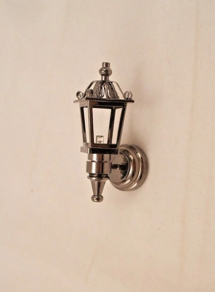 Light - LED Black Coach Lamp 2324 Dollhouse 1/12 Scale REPLACABLE Battery Metal