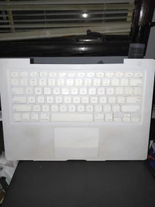 White Top Case with Keyboard Trackpad for MacBook 13" A1181 - Picture 1 of 3