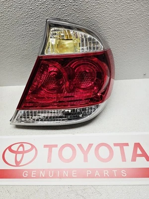 04 05 2004 2005 Toyota Camry lado del pasajero luz trasera derecha sin basura china  Foto 1 de 4