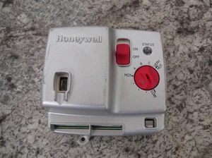 Bradford White 222-48795-01 WV4462A1073 Water Heater Thermostat Control Board - Picture 1 of 4