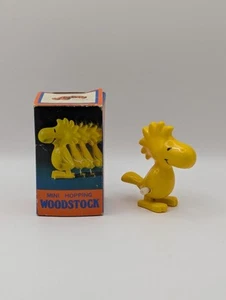 1965 United Feature Syndicate Wind-up Toy - Mini Hopping Woodstock (Tested) - Picture 1 of 3