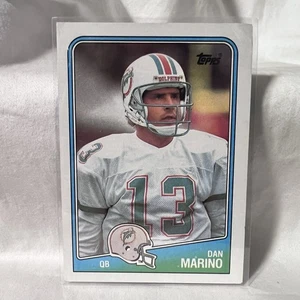 1988 Topps #190 Dan Marino Miami Dolphins HOF Vintage Football Card - Picture 1 of 2