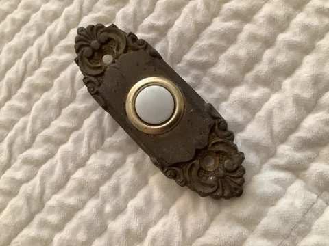 ANTIQUE BRASS DOOR BELL PUSH BUTTON REALLY NICE QUALITY HARDWARE Cover