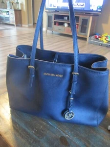 Michael Kors Tasche/Geldbörse dunkelblau Leder Satchel Bucket groß 13" Doppelriemen - Bild 1 von 8
