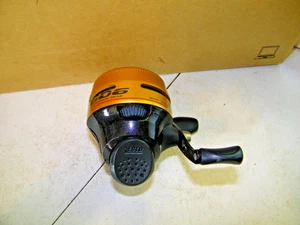 ZEBCO 606 GOLD FISHING REEL 606K-GWAO - Picture 1 of 5