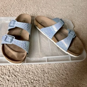 Birkenstock Vegano Arizona Pitón Brillante Iridiscente En Azul Talla 41 - Imagen 1 de 6