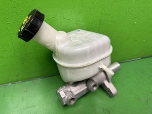 Cilindro maestro de freno Ford Transit MK8 14-21 2,0 TRACCIÓN DELANTERA - Imagen 1 de 5