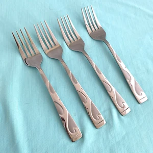 TUSCANY 4 Salad Forks Oneida NEW Stainless Flatware 7 1/8" - Picture 1 of 6