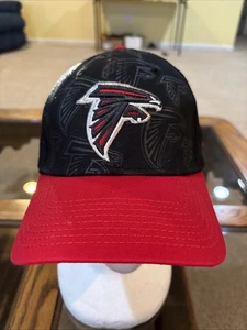 Atlanta Falcons New Era Salute to Service 39THIRTY Sombrero Mediano/Grande Ajuste Elástico - Imagen 1 de 10
